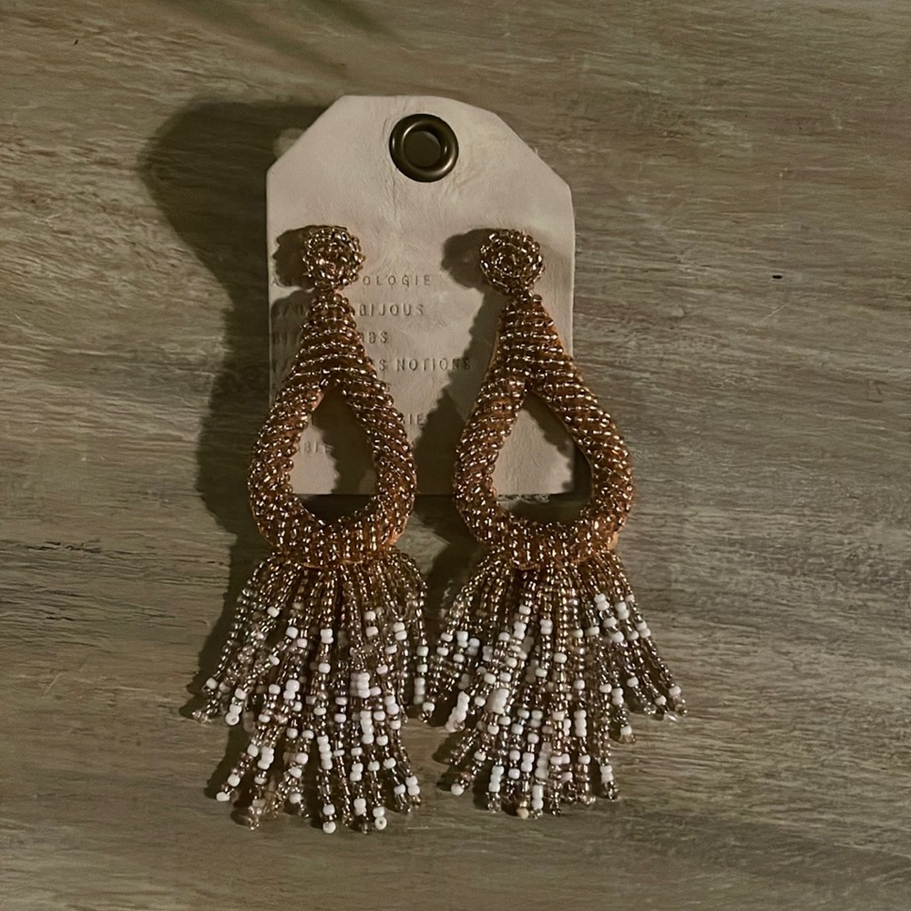 Anthropologie New with Tags Rose-gold beaded drop earrings